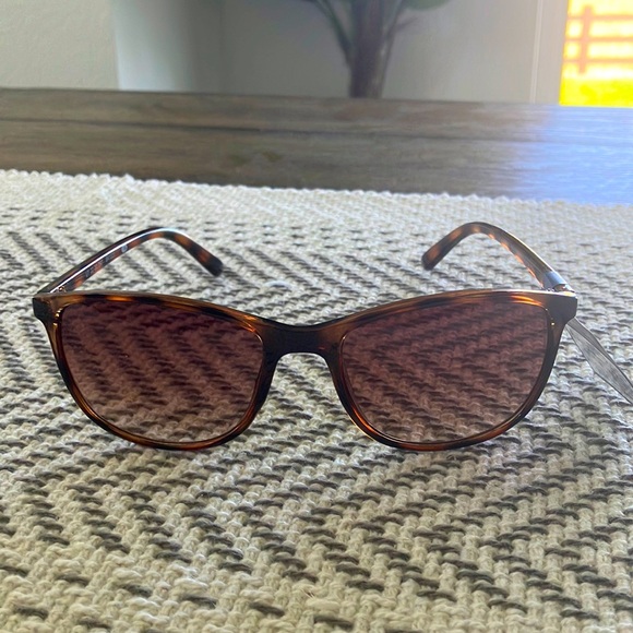 Universal Thread Accessories - NWT Tortoise Sunglasses